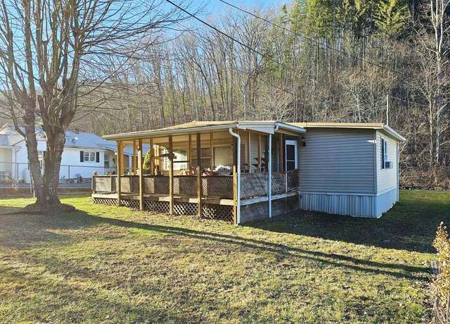 Property at 1367 Lorton Lick Rd, Bluefield, WV 24701, 3 beds, 3 baths