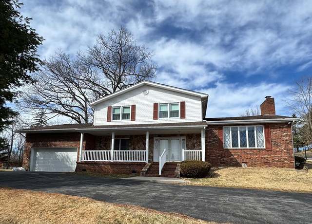 Property at 243 Hillcrest Dr, Princeton, WV 24740, 4 beds, 3 baths