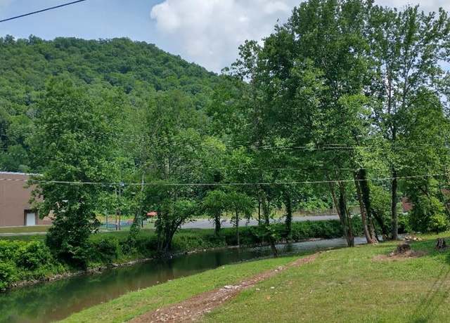 Property at 00 Cove St, War, WV 24892