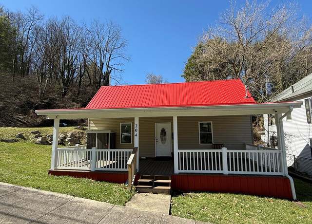 Property at 204 Lee St, Bluefield, WV 24702, 2 beds, 2 baths