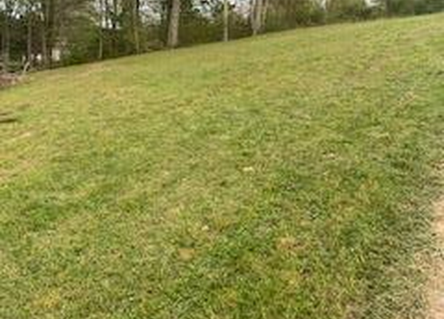 Property at 301 Beau Ridge Dr, Bluefield, WV 24701