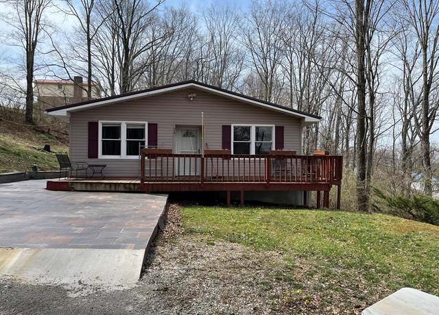 Property at 319 Ridgecrest Rd, Bluefield, WV 24701, 3 beds, 2 baths