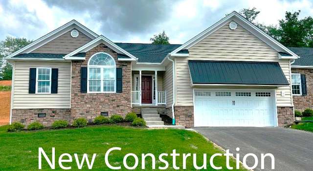Photo of 513 Teakwood Ln, Bluefield, WV 24701