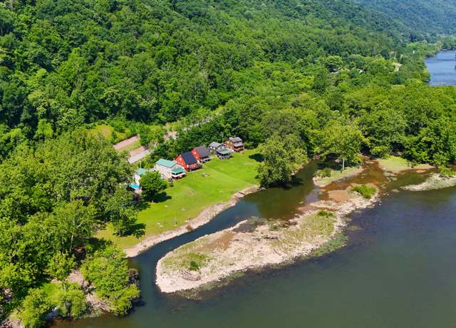 Property at 112 Cliff Island Dr, Hinton, WV 25951, 3 beds, 2 baths