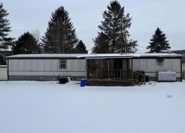 Property at 314 Mcdermott Ave, White Sulphur Springs, WV 24986, 2 beds, 2 baths
