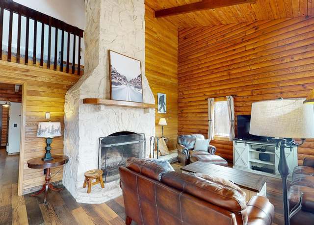 Property at 1 671 Hawthorne Valley Dr, Snowshoe, WV 26209, 3 beds, 2 baths