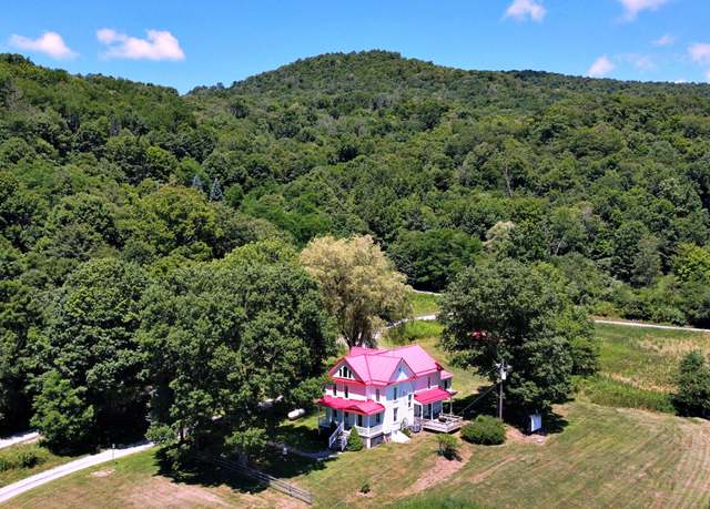 Property at 570 Old Farm Rd Unit Slatyfork Farm, Slatyfork, WV 26291, 7 beds, 4 baths