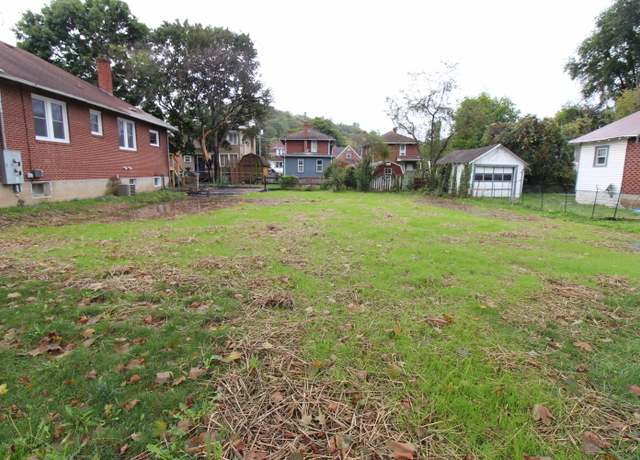 Property at 151 Greenbrier Ave Unit 23 and 1/2 of 24, White Sulphur Springs, WV 24986