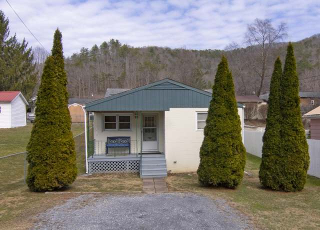 Property at 945 Tuckahoe Rd, White Sulphur Springs, WV 24986, 3 beds, 1 bath