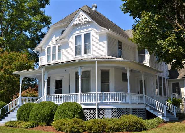 Property at 1309 W Riverview Ave, Alderson, WV 24910, 4 beds, 2 baths