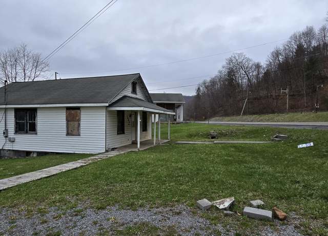 Property at 1321 Main St, Rainelle, WV 25962, 2 beds, 1 bath