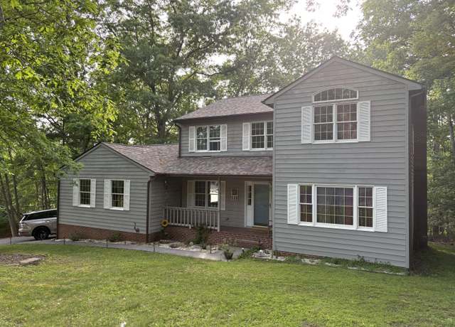 Property at 145 Janet St, Lewisburg, WV 24901, 4 beds, 2.5 baths