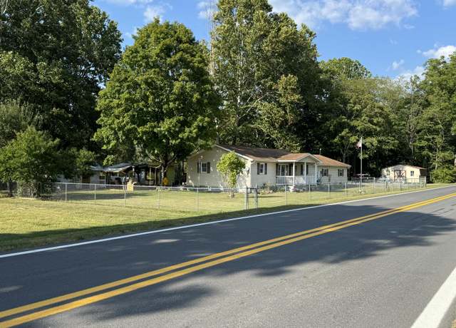 Property at 14167 Pocahontas Trl, White Sulphur Springs, WV 24986, 3 beds, 1.5 baths