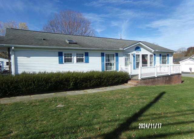 Property at 734 Maplewood Ave Unit 53  & 54, Lewisburg, WV 24901, 3 beds, 2 baths