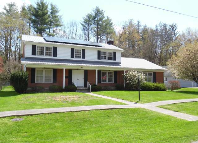 Property at 1109 10th Ave, Marlinton, WV 24954, 4 beds, 2 baths