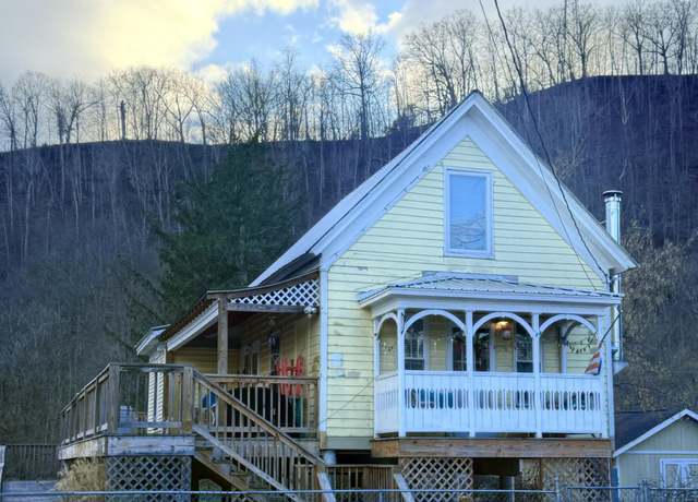 Property at 213 Railroad Ave #24, Alderson, WV 24910, 2 beds, 1 bath