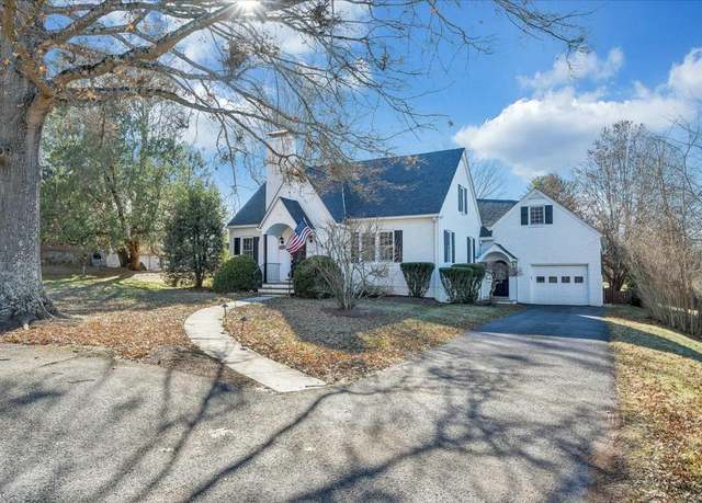 Property at 1702 Washington St Unit E, Lewisburg, WV 24901, 4 beds, 5.5 baths