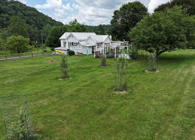 Property at 223 Axtell Ave, Renick, WV 24966, 3 beds, 2 baths