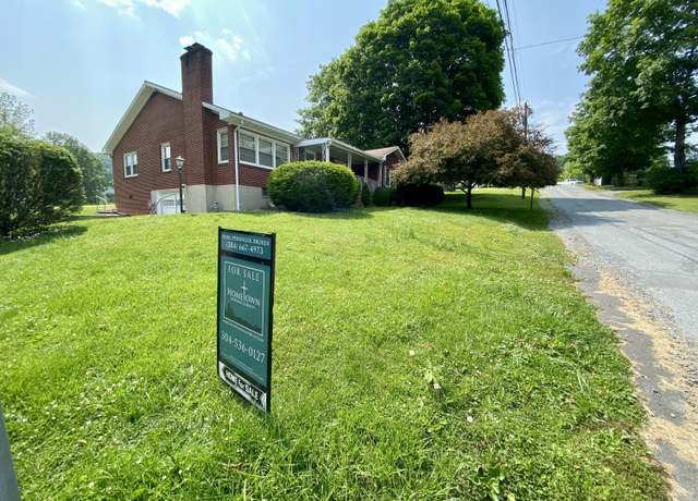 Property at 157 Walker St Unit St, Ronceverte, WV 24970, 3 beds, 2 baths