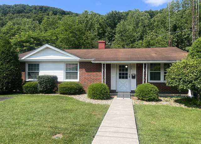 Property at 175 Circle Ln #12, White Sulphur Springs, WV 24986, 3 beds, 1 bath
