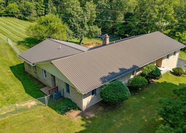 Property at 633 Judyville Rd, Lewisburg, WV 24901, 4 beds, 4.5 baths