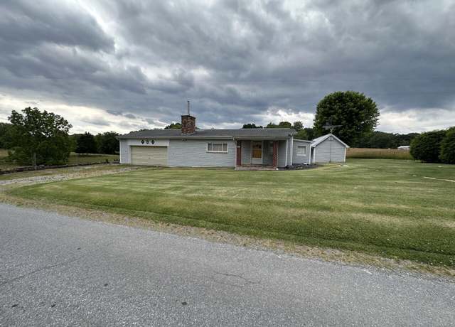 Property at 391 Sunset View Rd, Peterstown, WV 24963, 2 beds, 1.5 baths