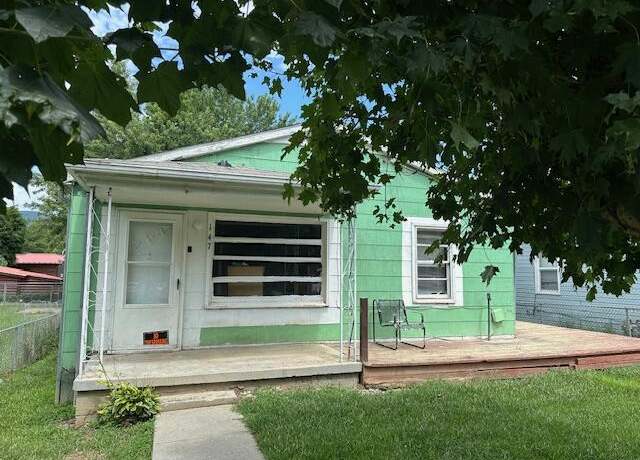 Property at 147 Alleghany Ave, White Sulphur Springs, WV 24986, 3 beds, 1 bath
