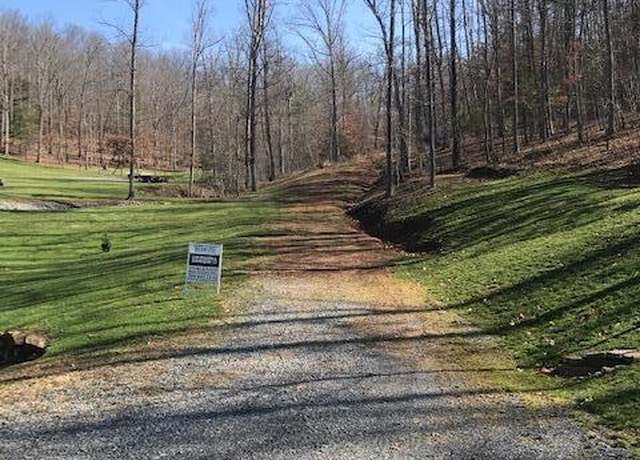 Property at 124 Stonehenge Pkwy, Lewisburg, WV 24901