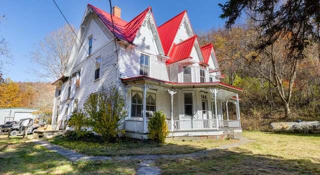 Photo of 734 Vanderpool Ln, Renick, WV 24966