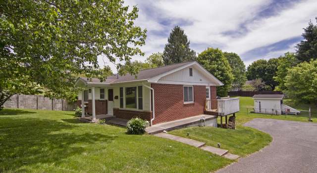 Photo of 208 Church St, Lewisburg, WV 24901