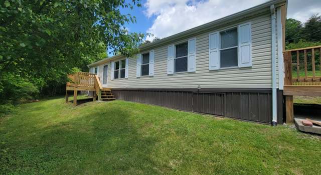 Photo of 76 Gray Sulphur Springs Rd, Peterstown, WV 24963