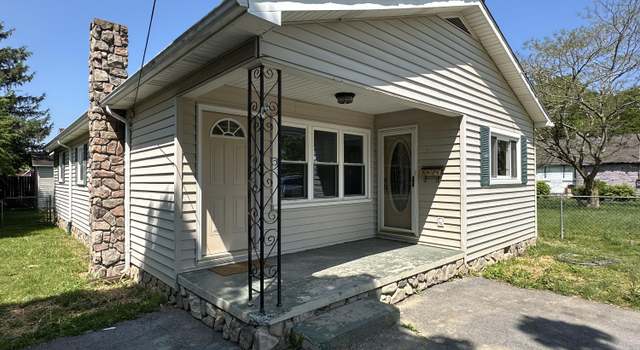 Photo of 139 Crizer Ave #5, White Sulphur Springs, WV 24986