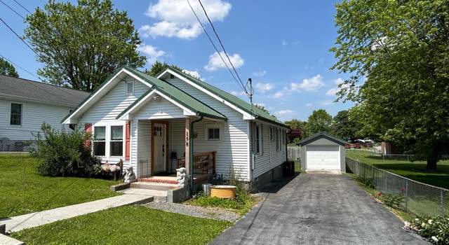 Photo of 158 2nd St, Lewisburg, WV 24901