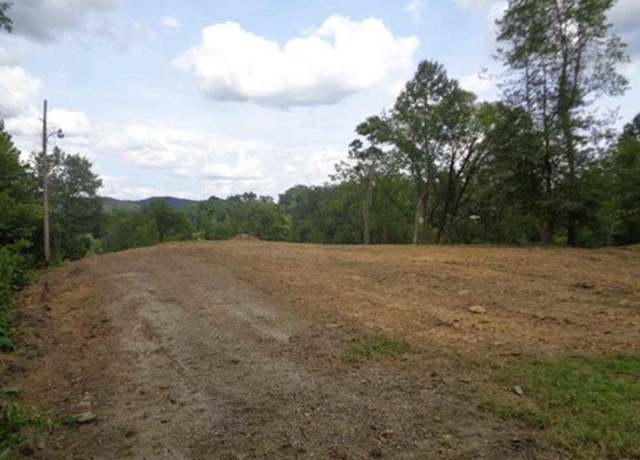 Property at 175 Country Club Dr, Huntington, WV 25705