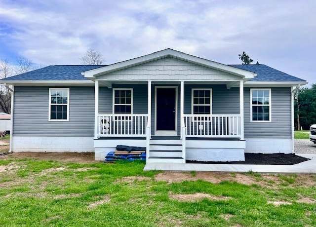 Property at 91 2nd St, Crown City, OH 45623, 3 beds, 2 baths
