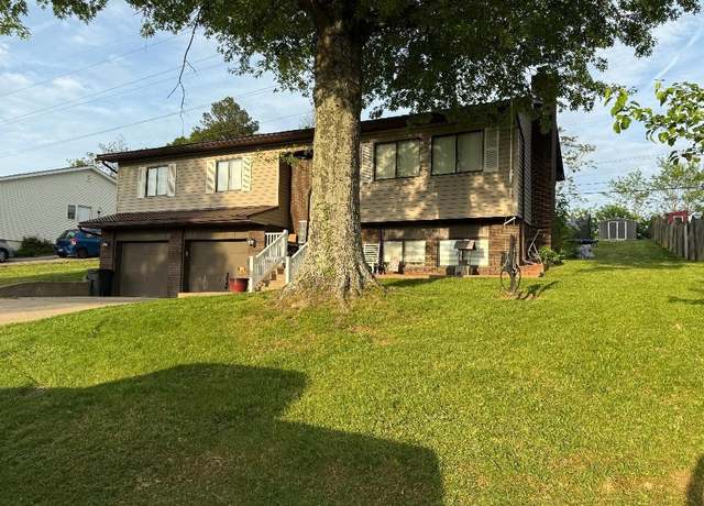 Property at 332 Twin View Ln, Huntington, WV 25704, 3 beds, 2.5 baths