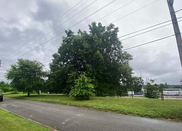 Property at 1 Waverly Rd, Huntington, WV 25704