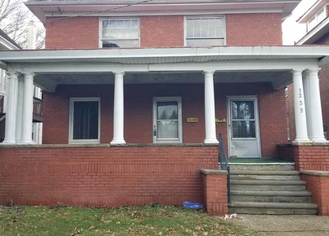 Property at 1235 8th Street Rd, Huntington, WV 25701, 5 beds, 2 baths