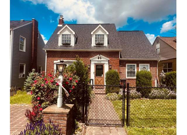 Property at 2712 Washington Blvd, Huntington, WV 25705, 3 beds, 1.5 baths