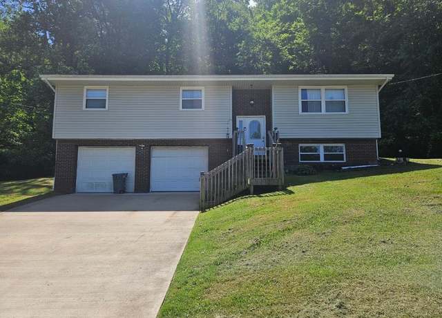Property at 178 Warren Rd, Huntington, WV 25704, 3 beds, 2.5 baths