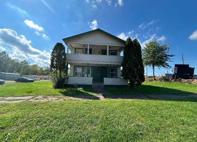 Property at 1016-18 14th Street West, Huntington, WV 25704, 4 beds, 4 baths