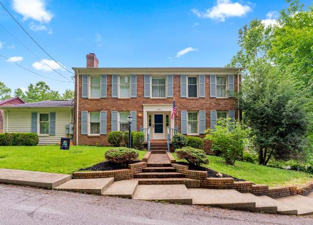 Property at 1250 South Park Dr, Huntington, WV 25701, 5 beds, 3.5 baths