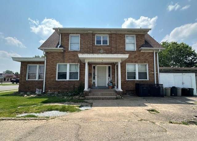 Property at 2 Washington Ct, Huntington, WV 25704, 3 beds, 1.5 baths
