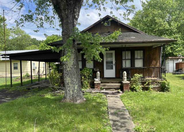 Property at 338 North Pine St, Wayne, WV 25570, 1 bed, 1 bath