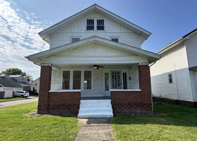 Property at 2201 Washington Ave, Huntington, WV 25704, 3 beds, 1.5 baths