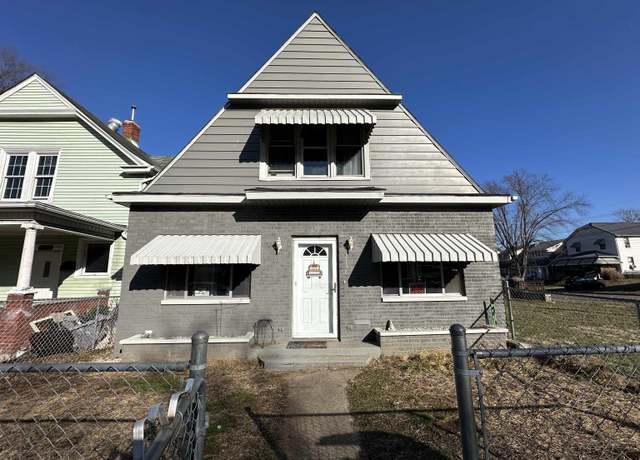 Property at 2138 11th Ave, Huntington, WV 25703, 3 beds, 1.5 baths