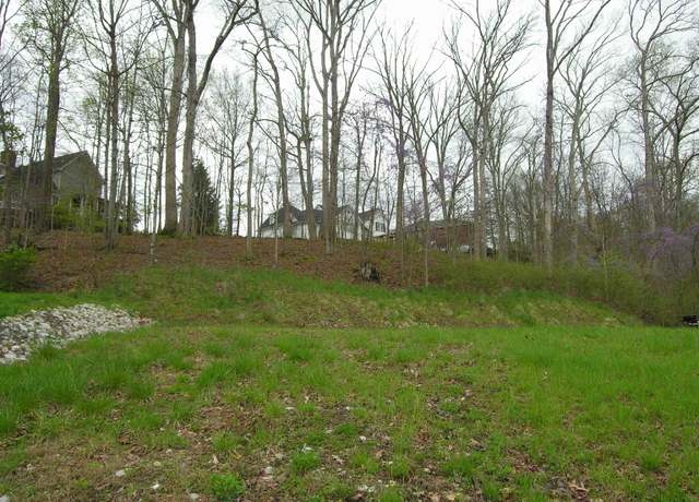 Property at 5 Highland Dr, Huntington, WV 25705