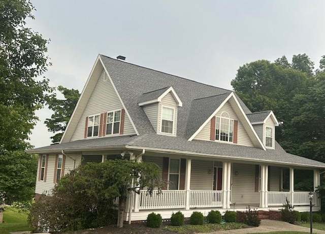 Property at 15 Birchwood Cir, Huntington, WV 25705, 4 beds, 3 baths