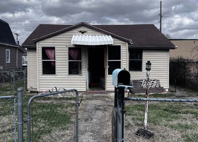 Property at 1032 Van Buren Ave, Huntington, WV 25704, 2 beds, 1 bath