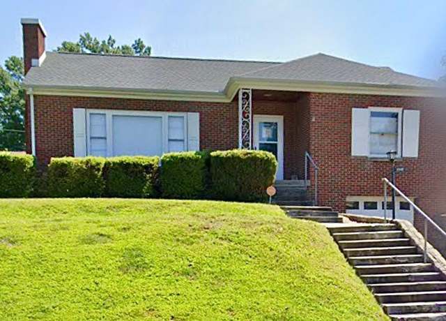 Property at 1518 Upland Pl, Huntington, WV 25701, 2 beds, 1.5 baths